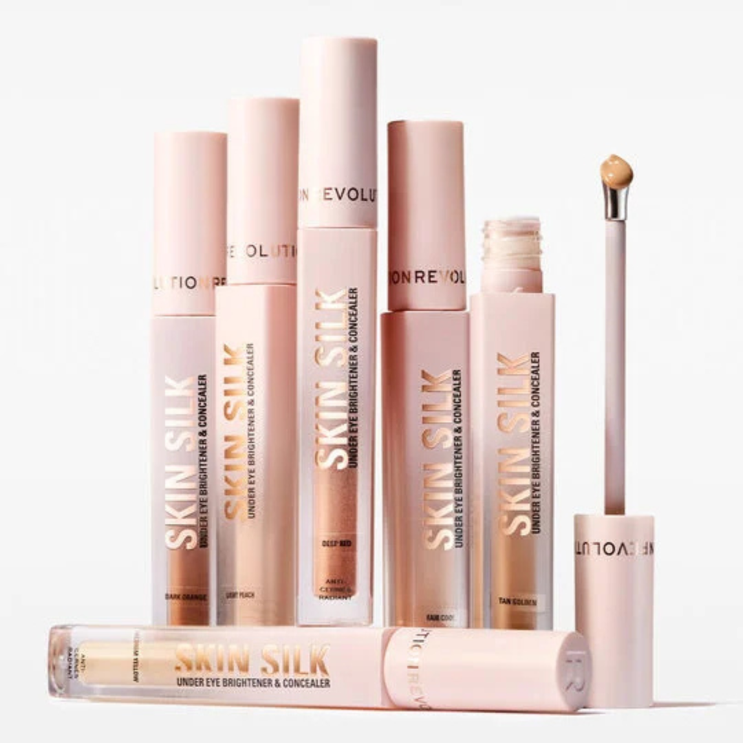 Makeup Revolution Skin Silk Duo: Luminous Serum Foundation & Under Eye Brightener Concealer & Beauty Blender